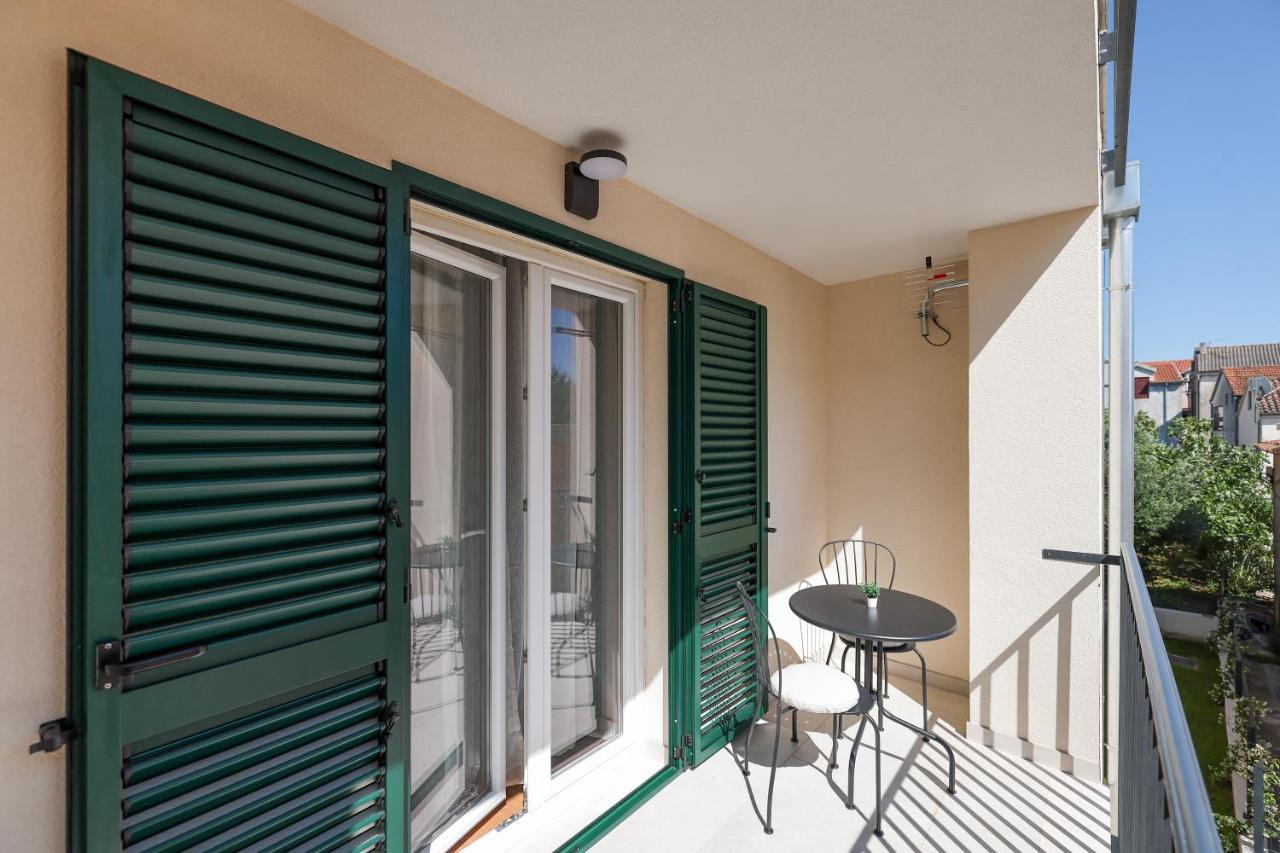 Apartments Mila Sveti Filip i Jakov Kültér fotó