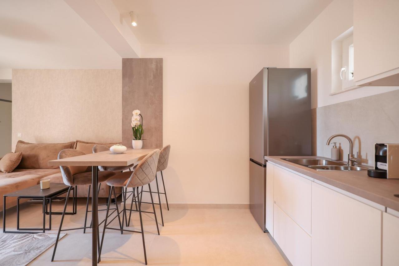 Apartments Mila Sveti Filip i Jakov Kültér fotó
