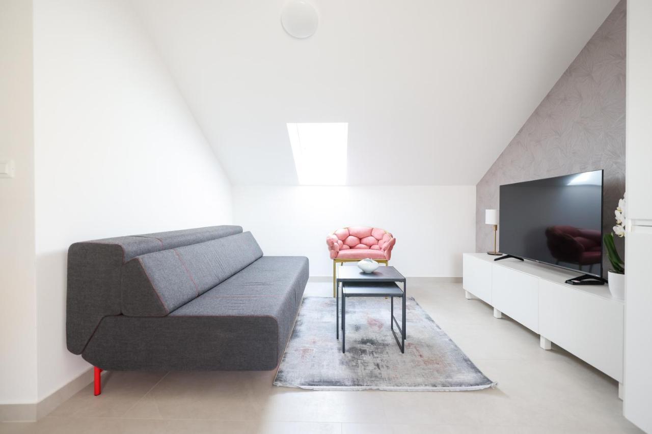 Apartments Mila Sveti Filip i Jakov Kültér fotó