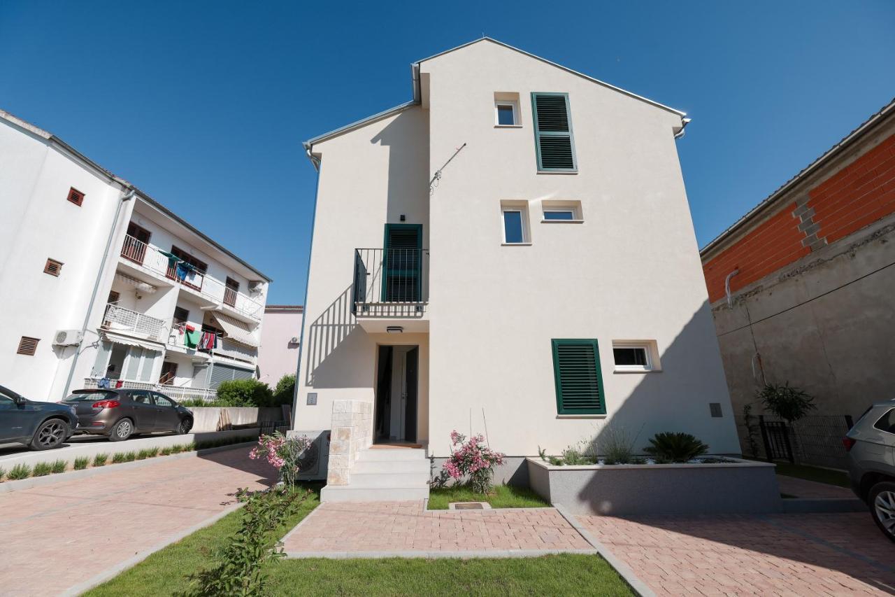 Apartments Mila Sveti Filip i Jakov Kültér fotó