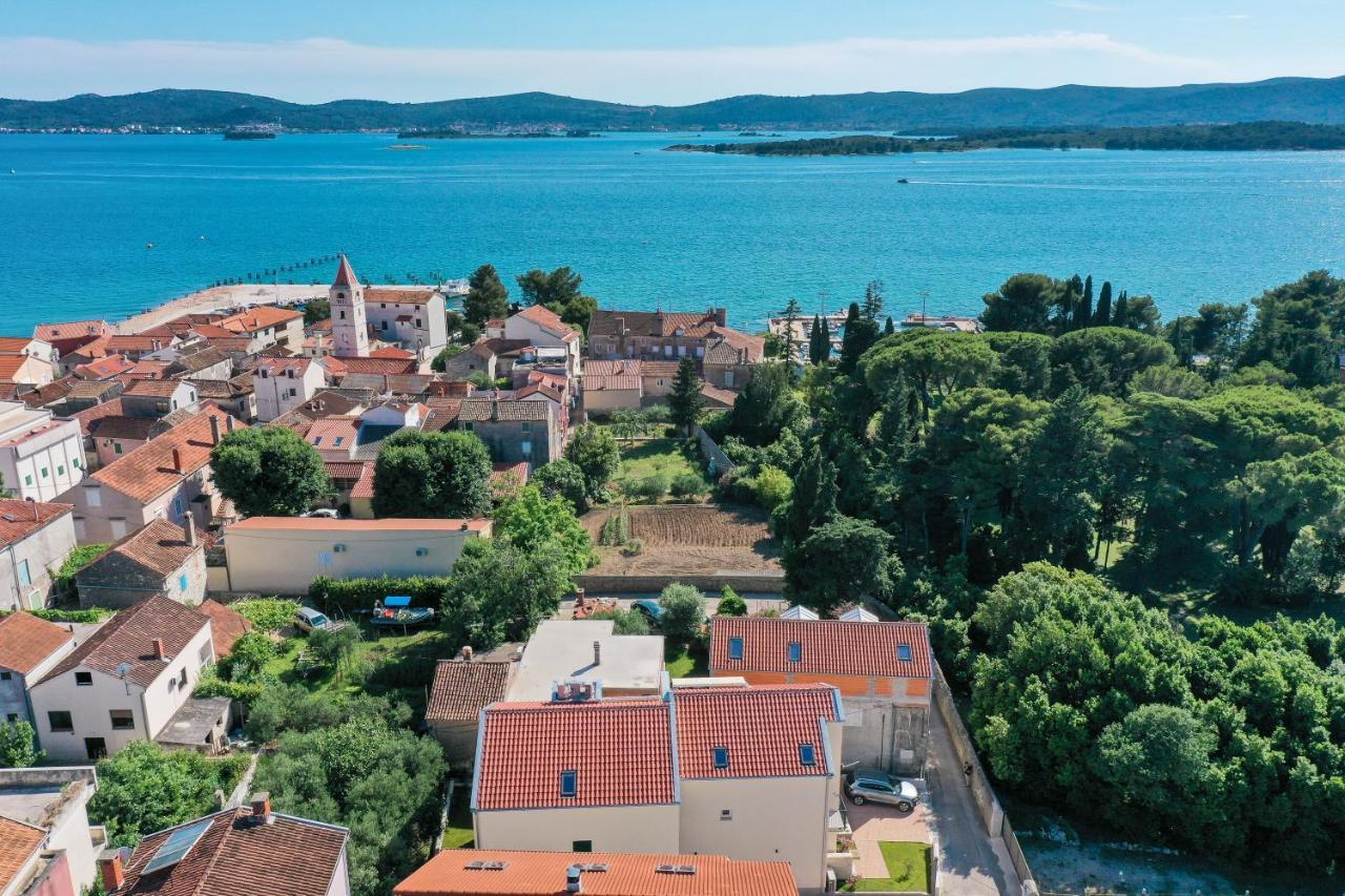 Apartments Mila Sveti Filip i Jakov Kültér fotó