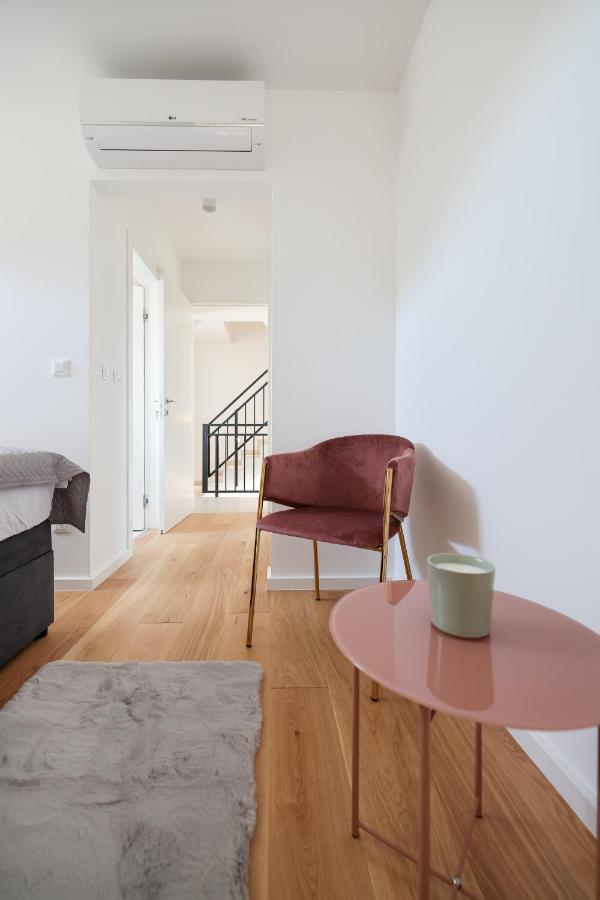 Apartments Mila Sveti Filip i Jakov Kültér fotó